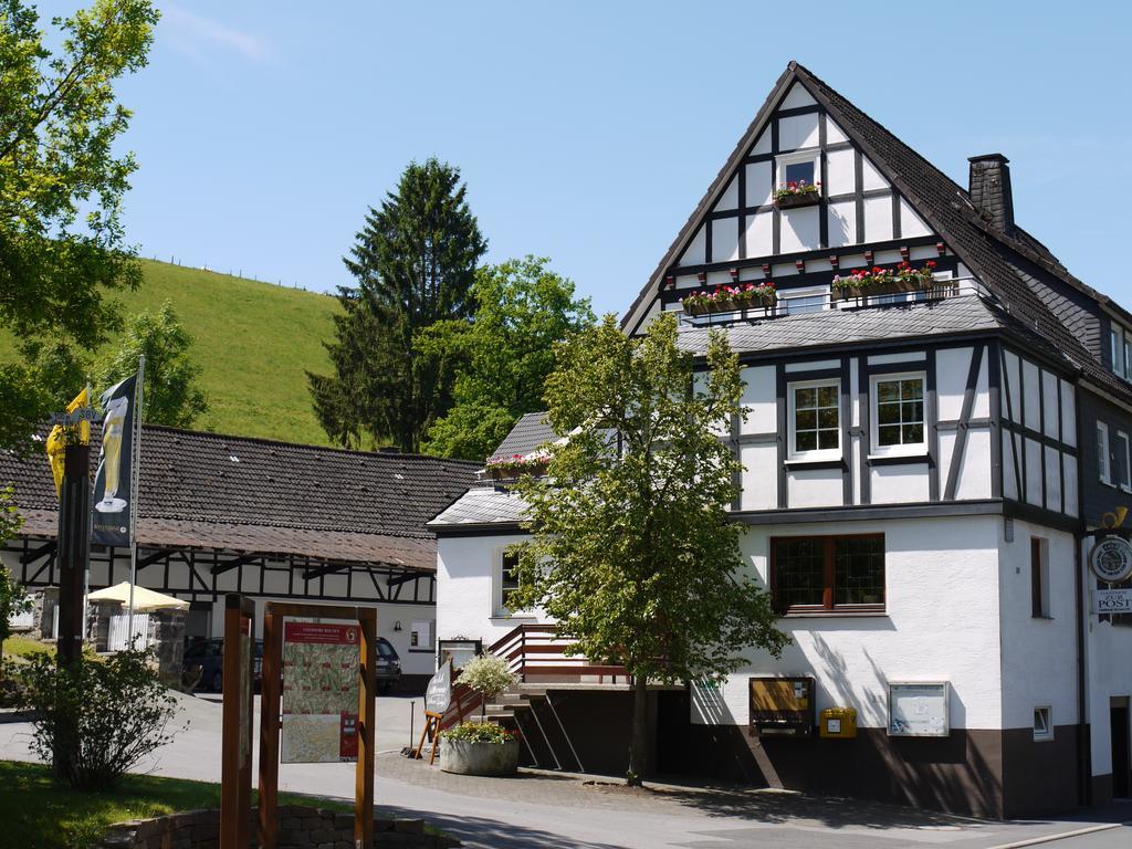 Gasthof Zur Post Шмалленберг Экстерьер фото