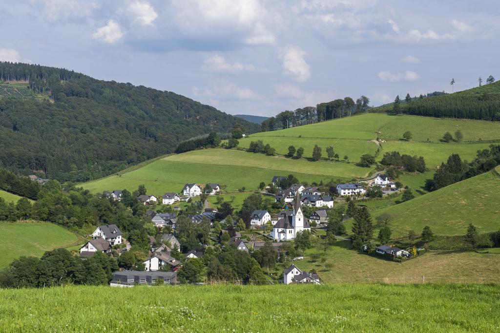 Gasthof Zur Post Шмалленберг Экстерьер фото